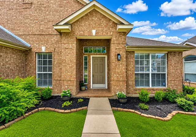 2nd image of 5304 Fox Run Dr, Watauga, TX 76137 | MLS# 21330465