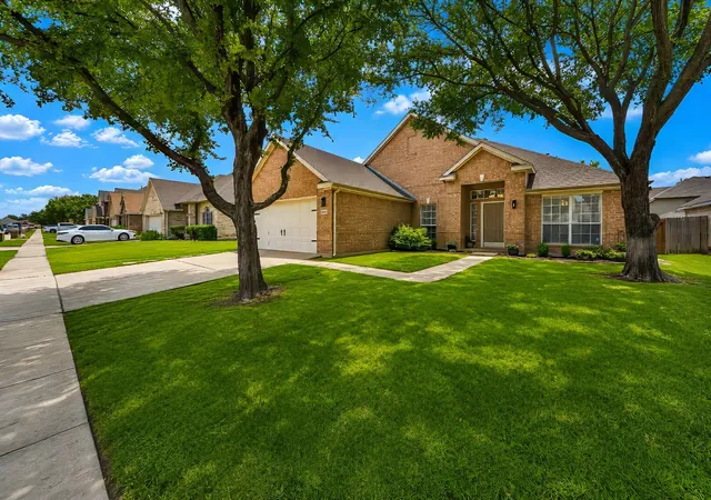 3rd image of 5304 Fox Run Dr, Watauga, TX 76137 | MLS# 21330465
