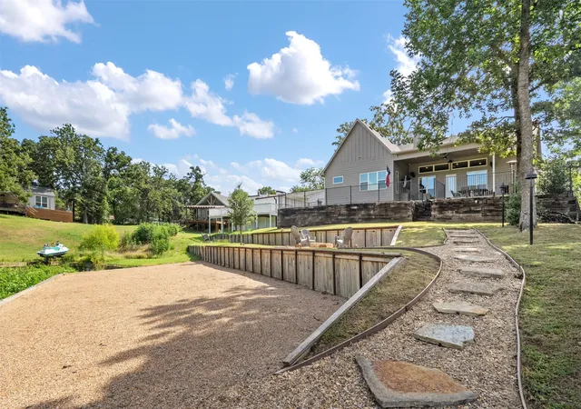 Photo 4 of Single family home for sale at 317 Kauai Ct, Tool, TX 75143 | MLS# 21333333 | Listing updated on 2026-08-17