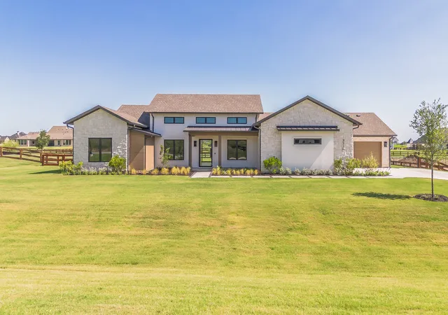 Photo 1 of Single family home for sale at 3316 Cambridge Dr, Justin, TX 76247 | MLS# 21333720 | Listing updated on 2026-08-04