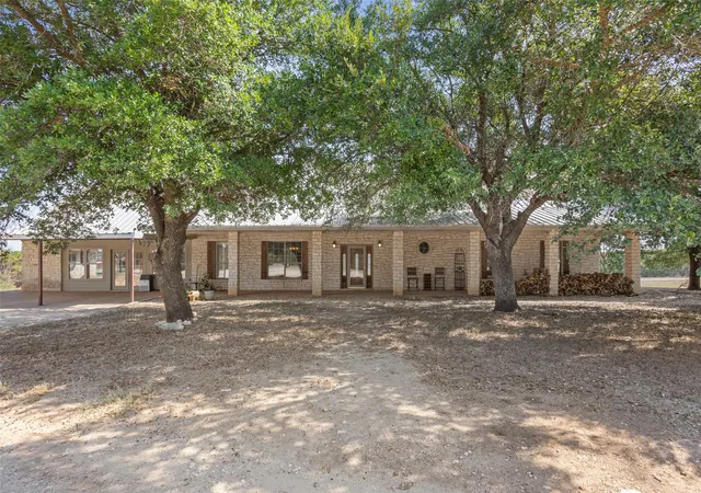 Photo 2 of Single family home for sale at 564 Sam Bass Rd, Mc Gregor, TX 76657 | MLS# 21333709 | Listing updated on 2026-07-17