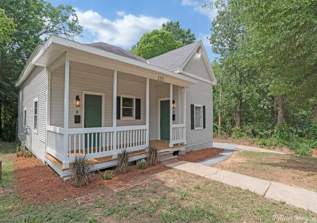 Photo 2 of Multi family home for sale at 255 E Olive St, Shreveport, LA 71104 | MLS# 21333729 | Listing updated on 2026-07-17