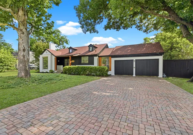 Photo 2 of Single family home for sale at 1407 Tranquilla Dr, Dallas, TX 75218 | MLS# 21333737 | Listing updated on 2026-08-27