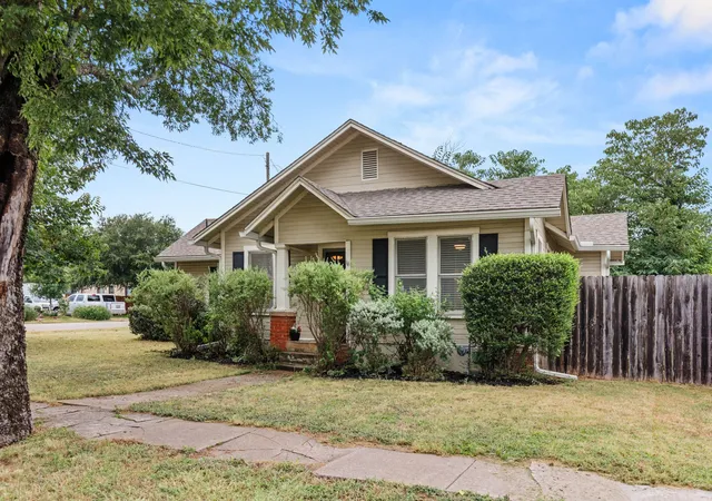 Photo 3 of Single family home for sale at 515 W 6Th St, Mc Gregor, TX 76657 | MLS# 21333134 | Listing updated on 2026-08-24