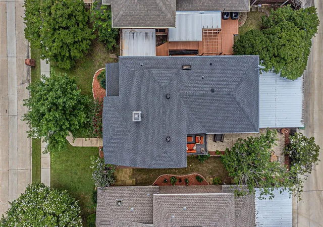 Photo 3 of Single family home for sale at 2903 Golden Gate Ct, Carrollton, TX 75007 | MLS# 21333744 | Listing updated on 2026-08-09