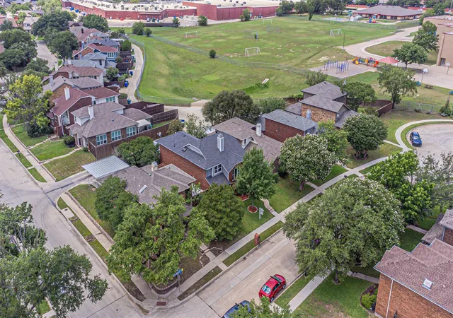 Photo 3 of Single family home for sale at 2903 Golden Gate Ct, Carrollton, TX 75007 | MLS# 21333744 | Listing updated on 2026-08-09