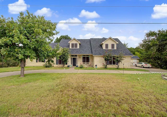 Photo 1 of Single family home for sale at 3558 S Nolan River Rd, Cleburne, TX 76033 | MLS# 21333764 | Listing updated on 2026-08-16