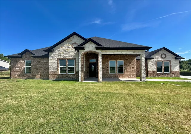 Photo 1 of Single family home for sale at 127 Valley Meadows Dr, Springtown, TX 76082 | MLS# 21332084 | Listing updated on 2026-07-17
