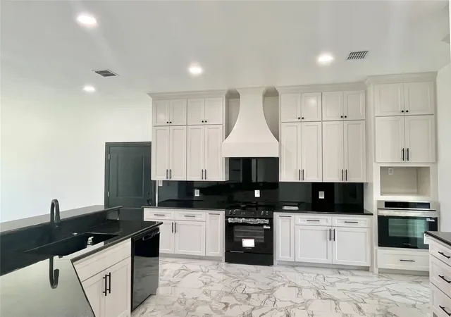 Photo 2 of Single family home for sale at 127 Valley Meadows Dr, Springtown, TX 76082 | MLS# 21332084 | Listing updated on 2026-07-17