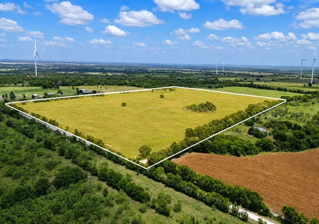 Photo 1 of Land for sale at Tbd Hc 3363/3352, Hubbard, TX 76648 | MLS# 21333750 | Listing updated on 2026-08-28