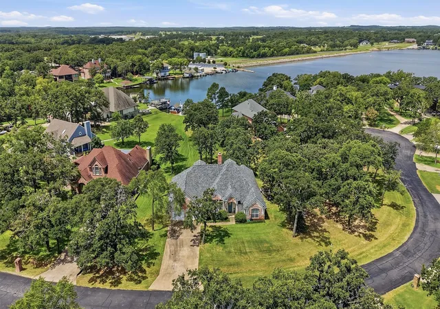 Photo 3 of Single family home for sale at 102 Mohawk Cvs, Gainesville, TX 76240 | MLS# 21332955 | Listing updated on 2026-07-17