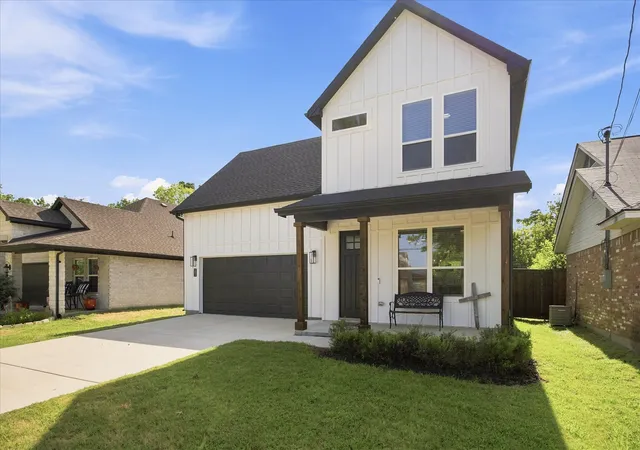 Photo 1 of Single family home for sale at 503 Bradshaw St, Terrell, TX 75160 | MLS# 21333831 | Listing updated on 2026-09-30