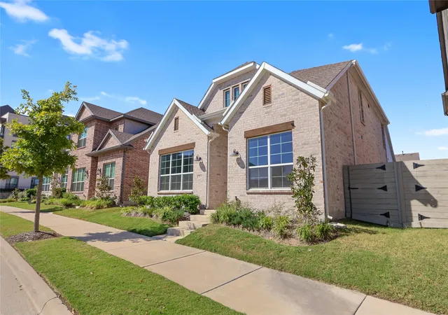 2nd image of 3313 The Commons Pkwy, Sachse, TX 75048 | MLS# 21330404