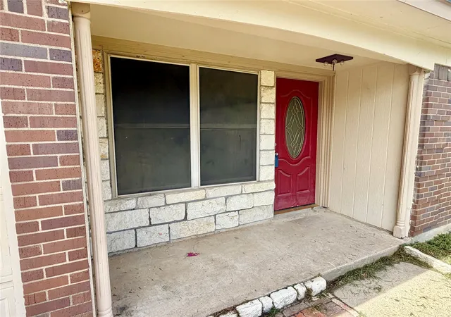 Photo 2 of Single family home for sale at 701 Apollo Dr, Denton, TX 76209 | MLS# 21333779 | Listing updated on 2026-07-17