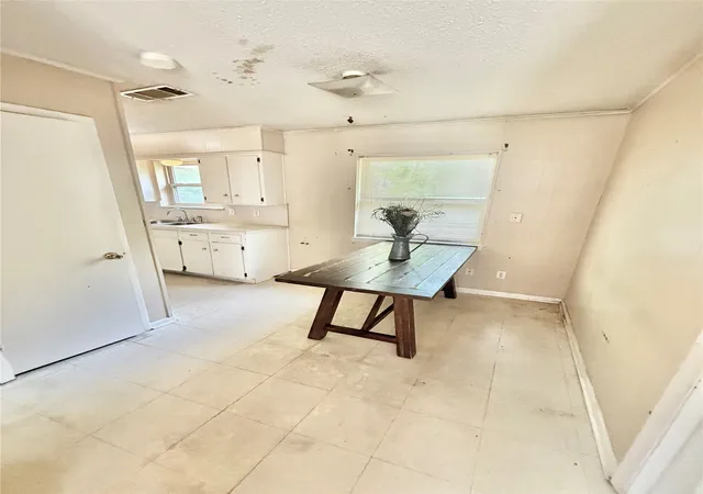 Photo 3 of Single family home for sale at 701 Apollo Dr, Denton, TX 76209 | MLS# 21333779 | Listing updated on 2026-07-17