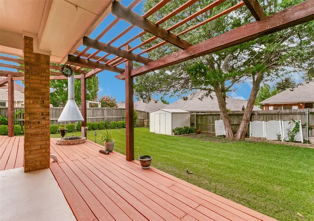 2nd image of 2304 Castlegate Dr, Corinth, TX 76210 | MLS# 21333800