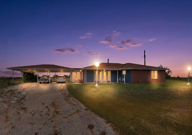 1st image of 8487 County Road 308, Terrell, TX 75161 | MLS# 21330829
