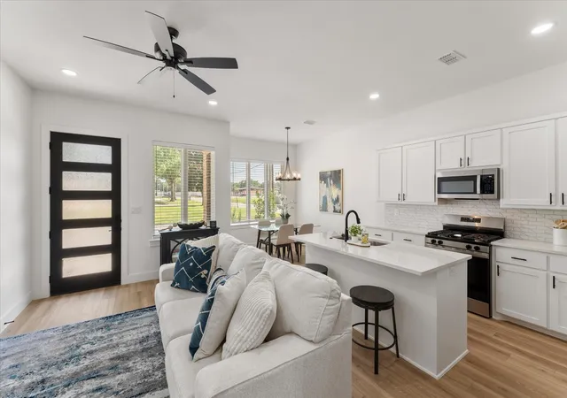 Photo 4 of Multi family home for sale at 196 W 17Th St, Mount Pleasant, TX 75455 | MLS# 21333929 | Listing updated on 2026-07-25