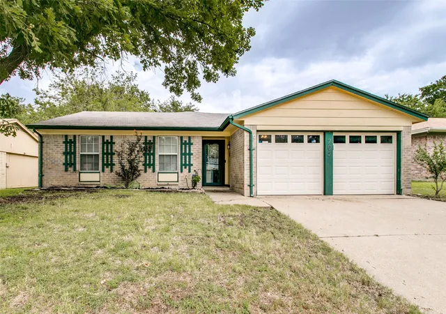Photo 1 of Single family home for sale at 705 Reveille Rd, Fort Worth, TX 76108 | MLS# 21333952 | Listing updated on 2026-08-27