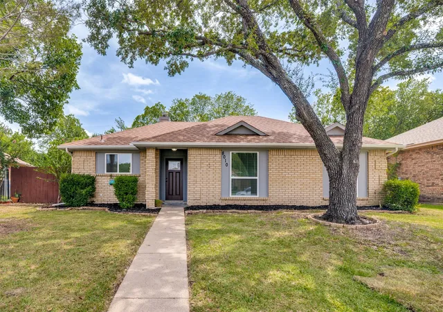 Photo 1 of Single family home for sale at 8010 Meadowlark Ln, Rowlett, TX 75088 | MLS# 21333943 | Listing updated on 2026-09-02