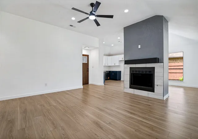 Photo 3 of Single family home for sale at 8010 Meadowlark Ln, Rowlett, TX 75088 | MLS# 21333943 | Listing updated on 2026-09-02
