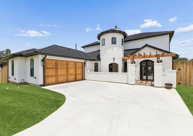 Photo 1 of Single family home for sale at 212 Utopia Ct, Keller, TX 76248 | MLS# 21333972 | Listing updated on 2026-08-16