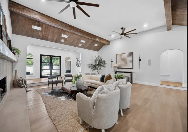 Photo 1 of Sale Pending at 3713 Granada Trl, Denton, TX 76205 | MLS# 21331593 | Listing updated on 2026-08-15