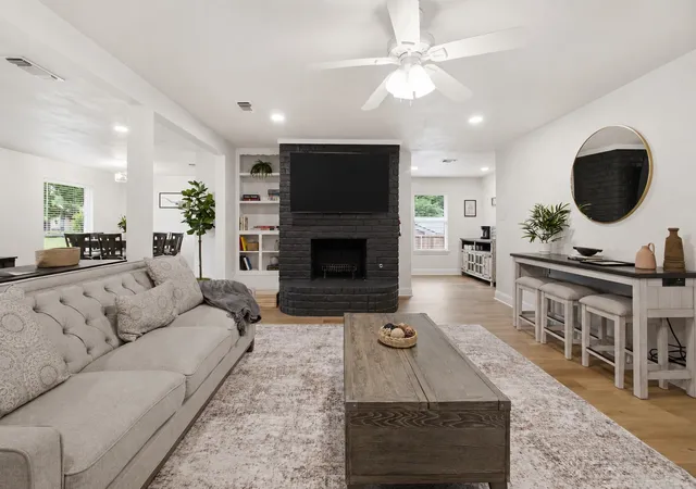 Photo 1 of Single family home for sale at 1510 Austrian Rd, Grand Prairie, TX 75050 | MLS# 21334020 | Listing updated on 2026-08-31