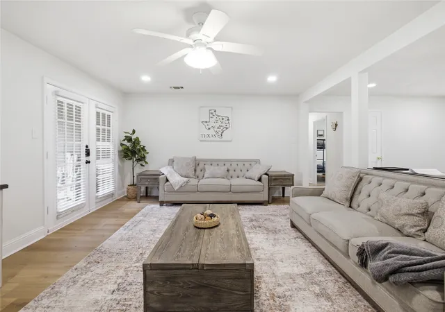 Photo 3 of Single family home for sale at 1510 Austrian Rd, Grand Prairie, TX 75050 | MLS# 21334020 | Listing updated on 2026-08-31