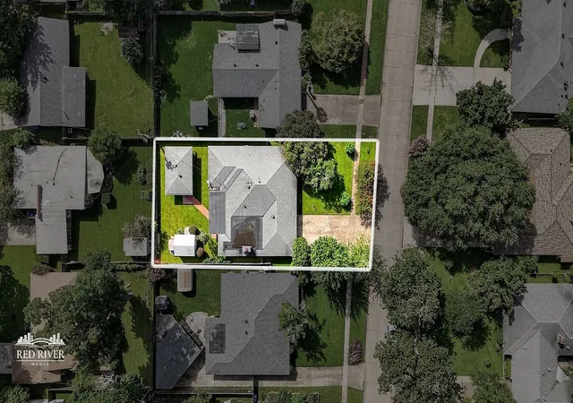 Photo 4 of Single family home for sale at 876 River Rd, Shreveport, LA 71105 | MLS# 21333446 | Listing updated on 2026-08-30