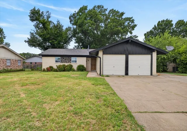 Homes for sale in North Richland Hills, TX | 5202 Cloyce Ct, North Richland Hills, TX 76180 | MLS# 21333722