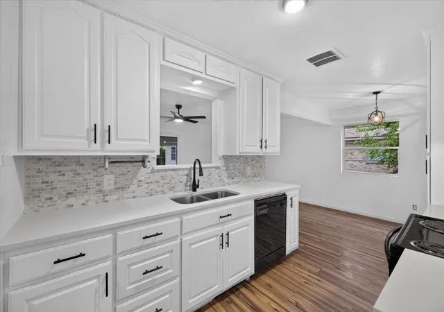 Homes for sale in North Richland Hills, TX | 5202 Cloyce Ct, North Richland Hills, TX 76180 | MLS# 21333722