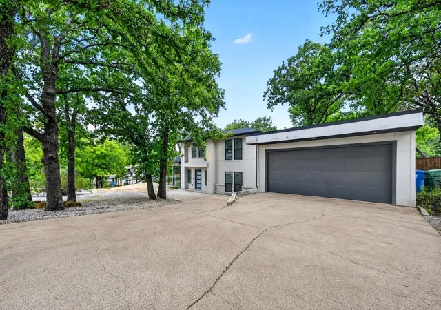 Photo 3 of Single family home for sale at 9132 Choctaw Trl, Flower Mound, TX 75022 | MLS# 21328030 | Listing updated on 2026-08-24