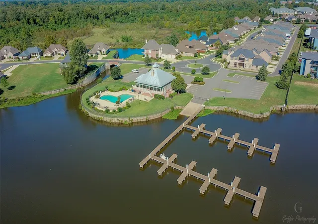Photo 2 of Single family home for sale at 1144 Island Park Blvd, Shreveport, LA 71105 | MLS# 21333885 | Listing updated on 2026-07-19
