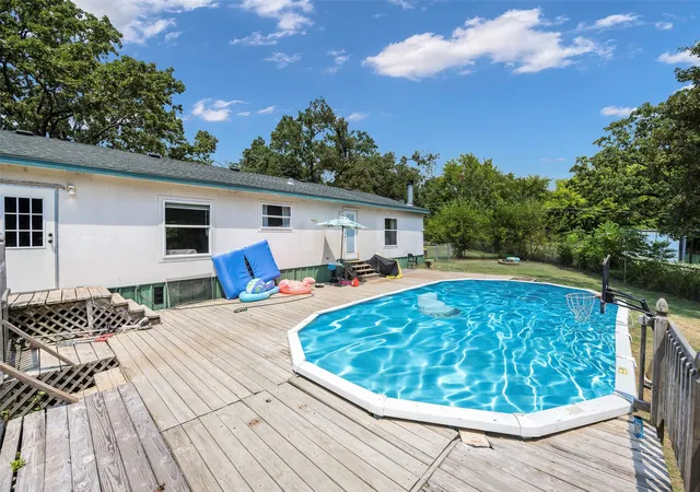 3rd image of 118 Winter Ln, Mabank, TX 75156 | MLS# 21331131