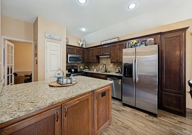 Photo 4 of Single family home for sale at 149 Roberts Dr, Saginaw, TX 76179 | MLS# 21332854 | Listing updated on 2026-10-01