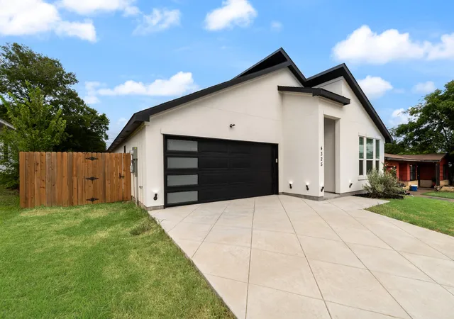 Photo 2 of Sale Pending at 4325 Carmel Ave, Fort Worth, TX 76119 | MLS# 21333869 | Listing updated on 2026-08-25