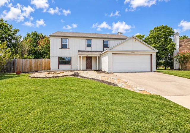 Photo 1 of Single family home for sale at 5104 Melody Ct, Flower Mound, TX 75028 | MLS# 21331309 | Listing updated on 2026-09-25