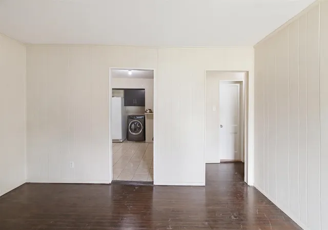 Photo 4 of Single family home for sale at 6632 Emhouse St, Dallas, TX 75232 | MLS# 21332078 | Listing updated on 2026-09-23
