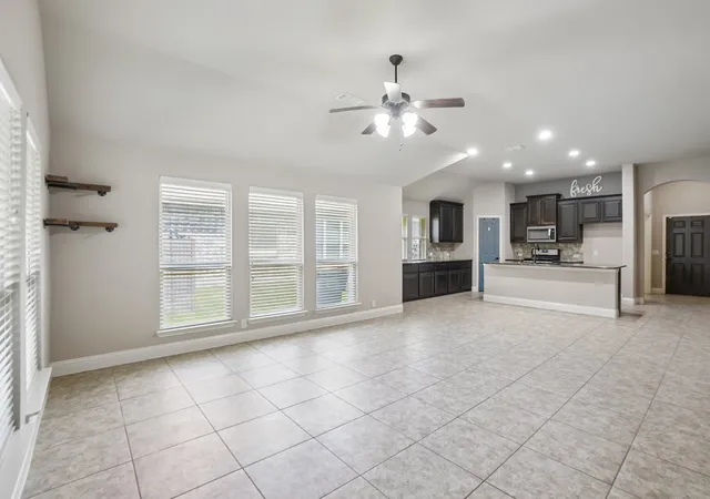 Photo 3 of Sale Pending at 1075 Carpenter Ct, Lavon, TX 75166 | MLS# 21332347 | Listing updated on 2026-08-22