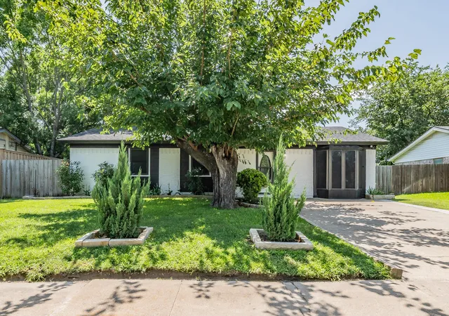 Photo 1 of Single family home for sale at 713 Keystone St, Mesquite, TX 75149 | MLS# 21330303 | Listing updated on 2026-07-20