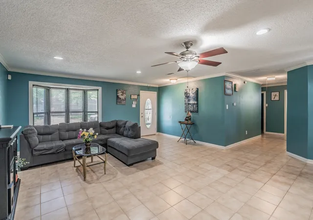 Photo 3 of Single family home for sale at 713 Keystone St, Mesquite, TX 75149 | MLS# 21330303 | Listing updated on 2026-07-20