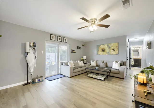 Photo 3 of Single family home for sale at 216 N Prairie View Rd, Crowley, TX 76036 | MLS# 21330941 | Listing updated on 2026-07-19