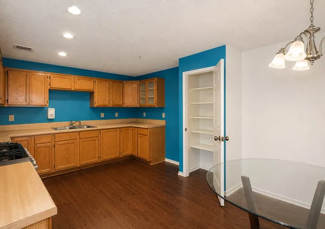 4th image of 1928 La Prada Pkwy, Mesquite, TX 75150 | MLS# 21334094
