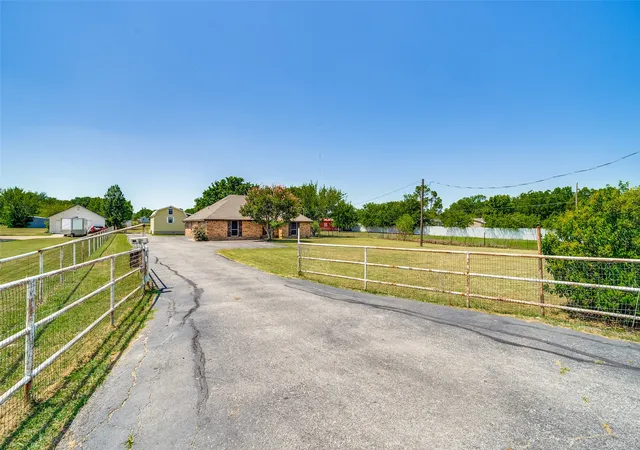 Homes for sale in Crowley, TX | 2705 County Road 920, Crowley, TX 76036 | MLS# 21329505