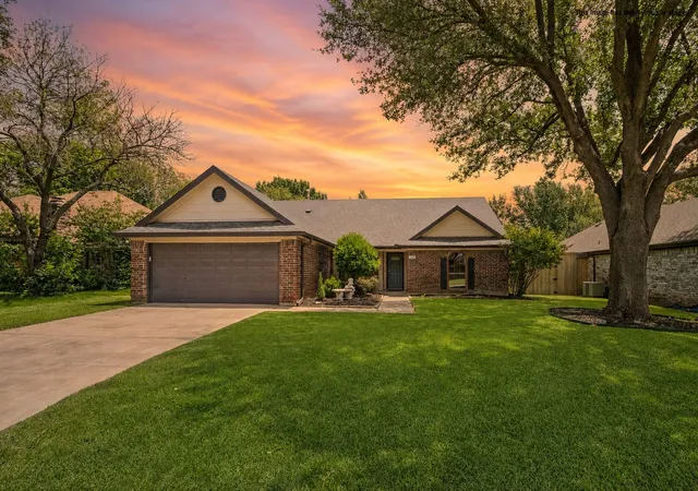 Homes for sale in North Richland Hills, TX | 7420 Meadowview Ter, North Richland Hills, TX 76182 | MLS# 21331977