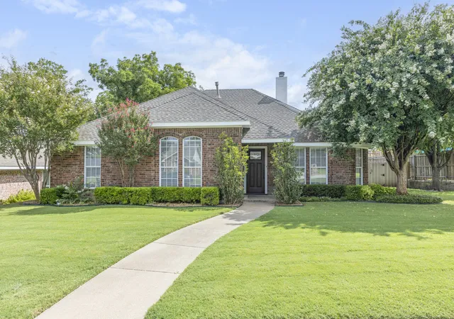 Photo 3 of Sale Pending at 3606 Ridgestone Dr, Garland, TX 75040 | MLS# 21331057 | Listing updated on 2026-07-21