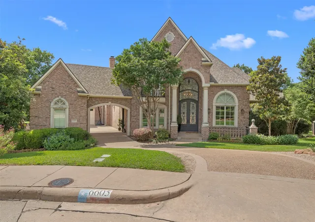 Photo 2 of Mansion for sale at 6605 Wood Hollow Ct, Plano, TX 75024 | MLS# 21332726 | Listing updated on 2026-07-23