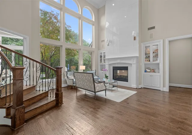Photo 4 of Single family home for sale at 6605 Wood Hollow Ct, Plano, TX 75024 | MLS# 21332726 | Listing updated on 2026-07-23
