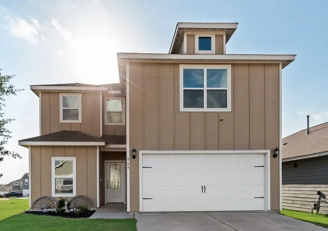 Single family home for sale at 964 American Flyer Blvd, Fort Worth, TX 76108 | MLS# 21333601
